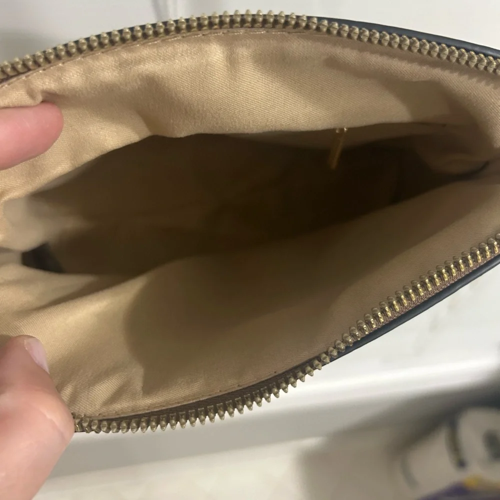 Brown Floral Embossed Crossbody Bag - Picture 3 of 4